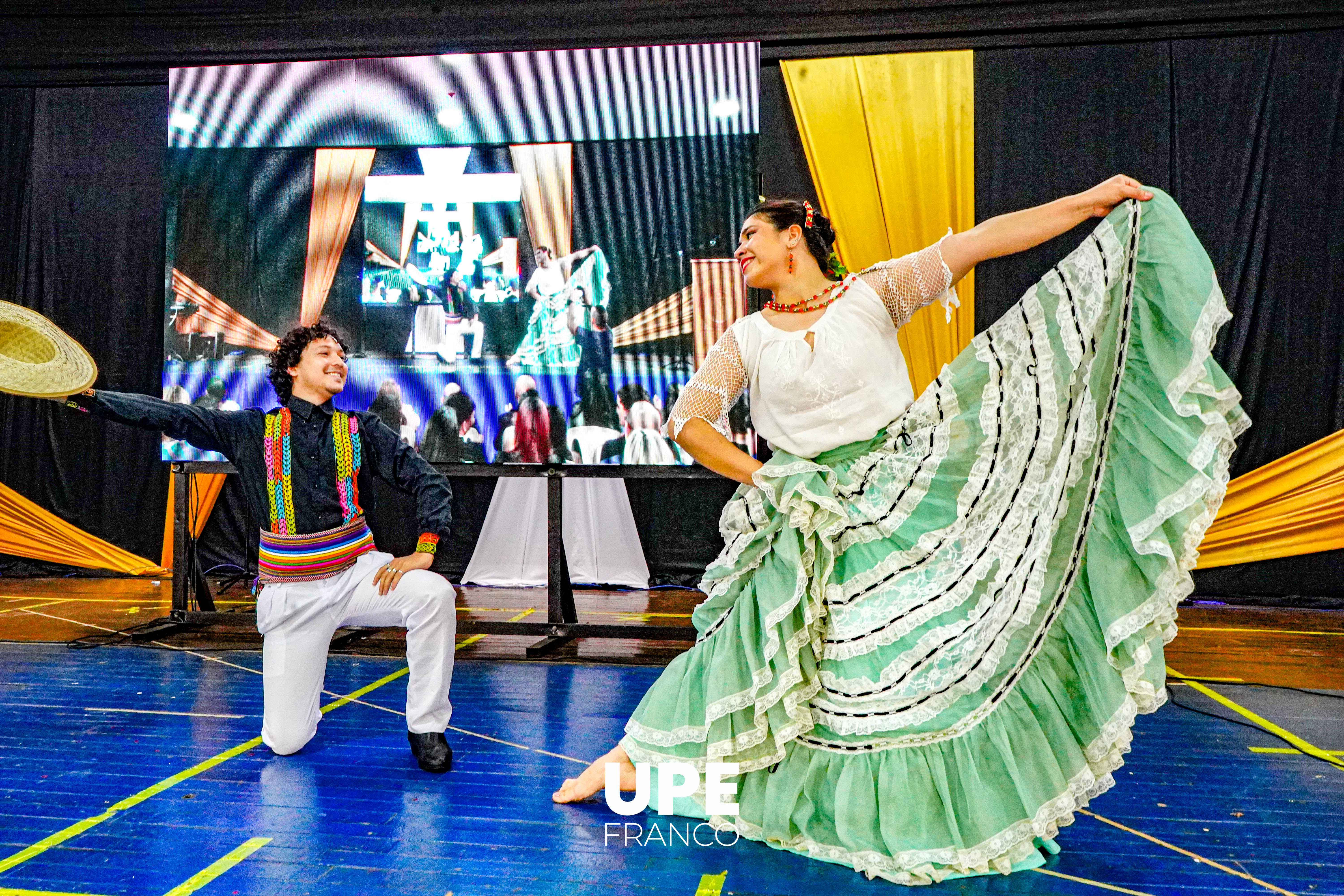 Día del Maestro: UPE Franco celebra la dedicación y entrega de sus docentes